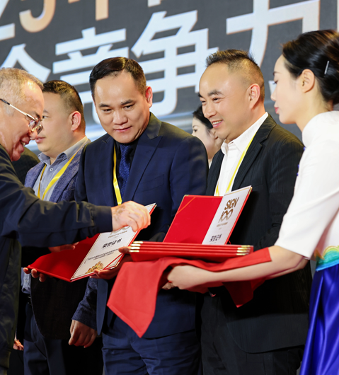 载誉前行！上海购得棒拿下标识产业 50 强，共庆2025中国标识产业年度盛典圆满落幕！